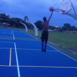 Meet your Posher, Thierry